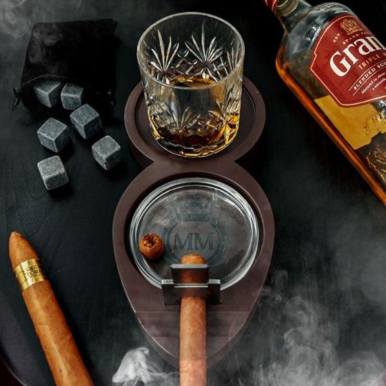 Luksuzni komplet za whisky i kubansku cigaru